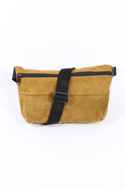 Die Schultertasche (Wildleder)