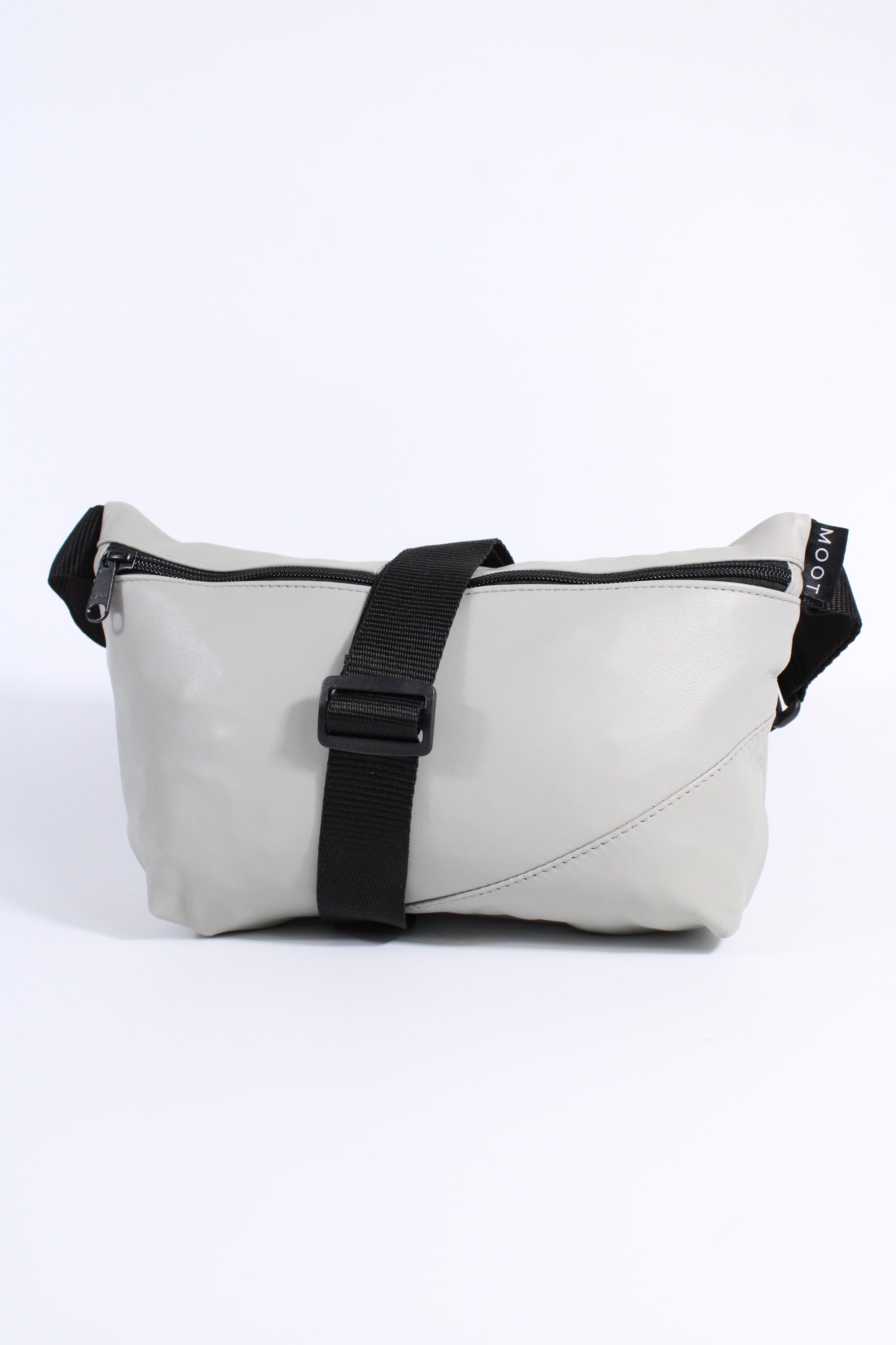 Die Schultertasche - Hellgrau