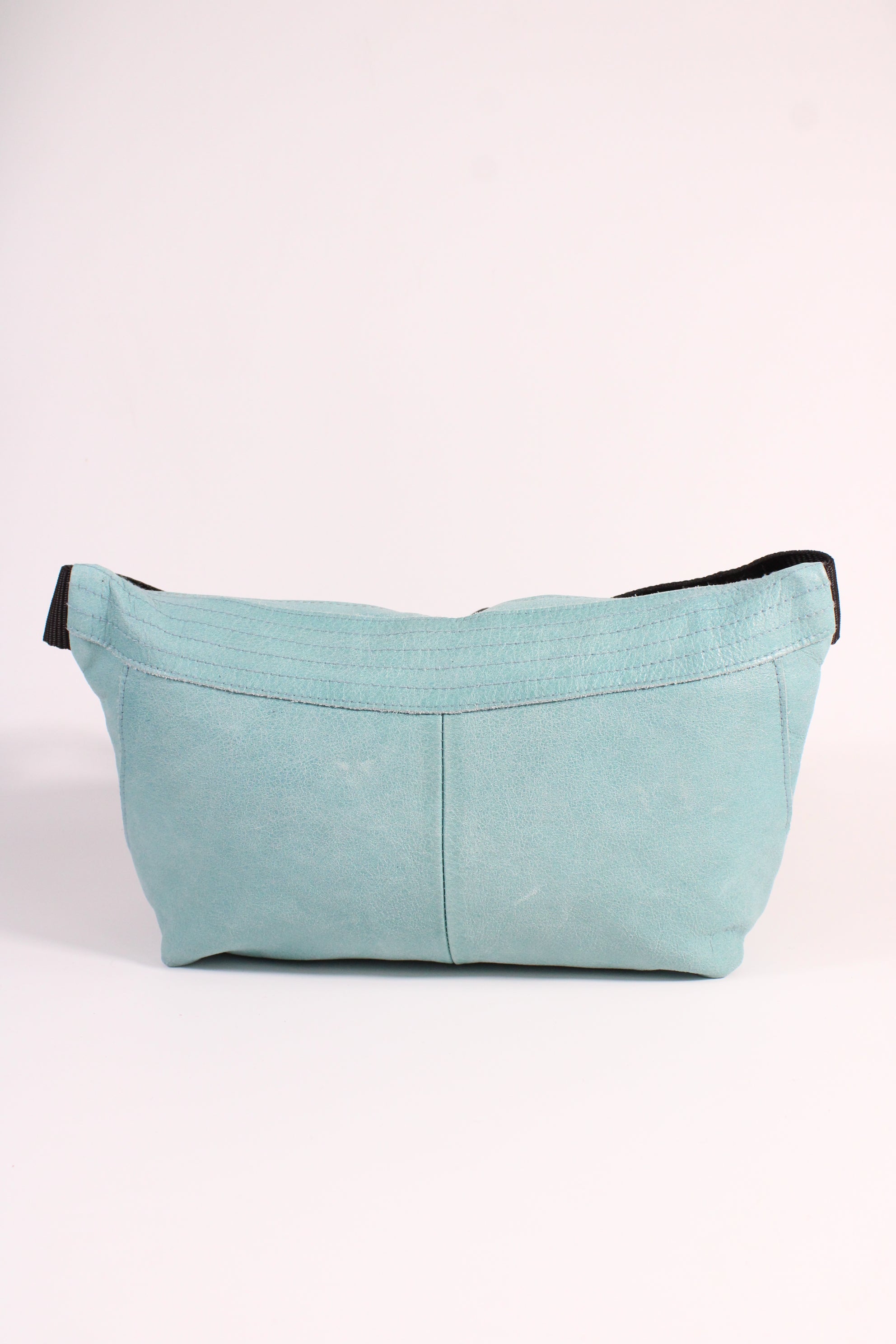 Die Schultertasche - Türkis (Nubukleder)