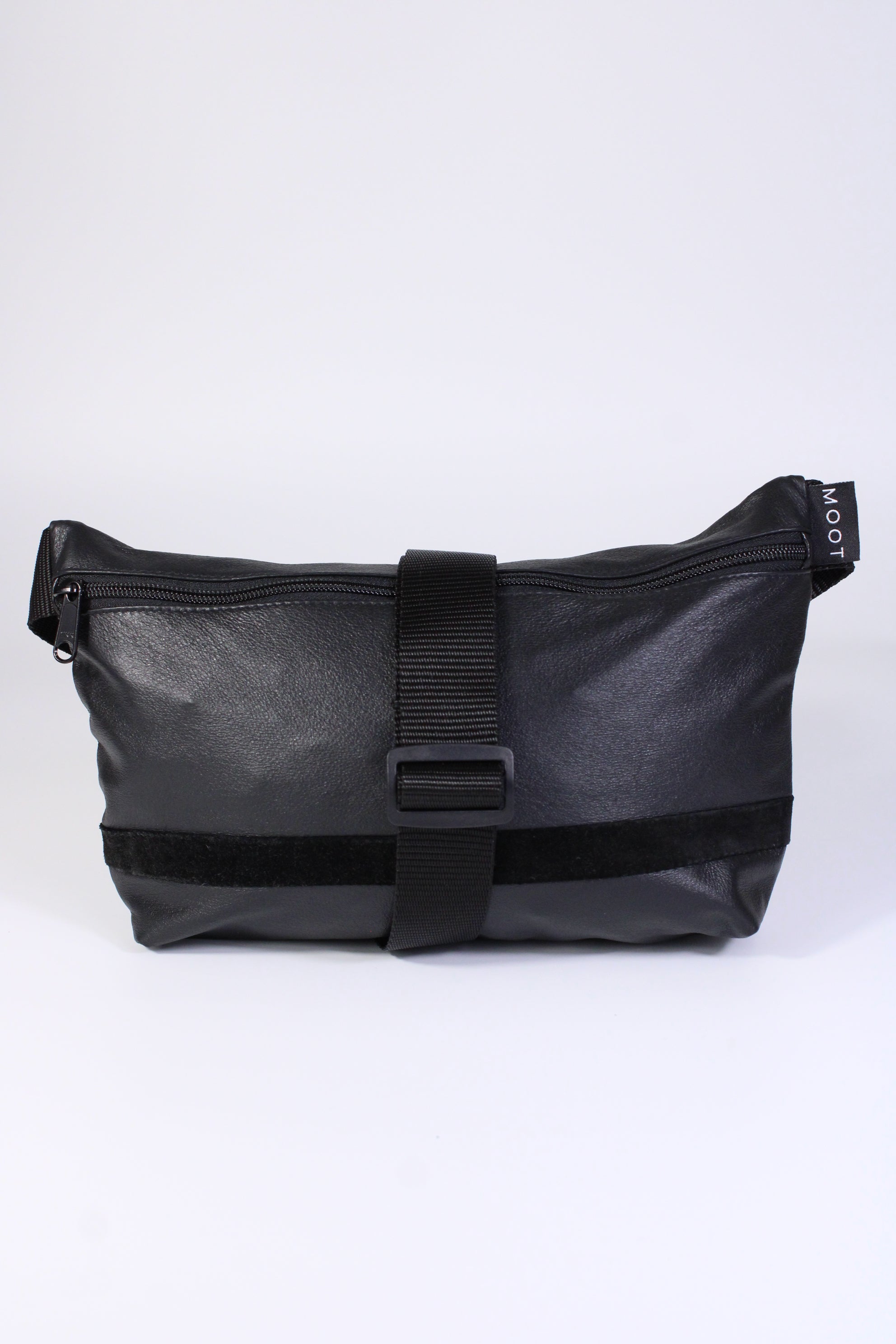 Die Schultertasche - Schwarz Spezial