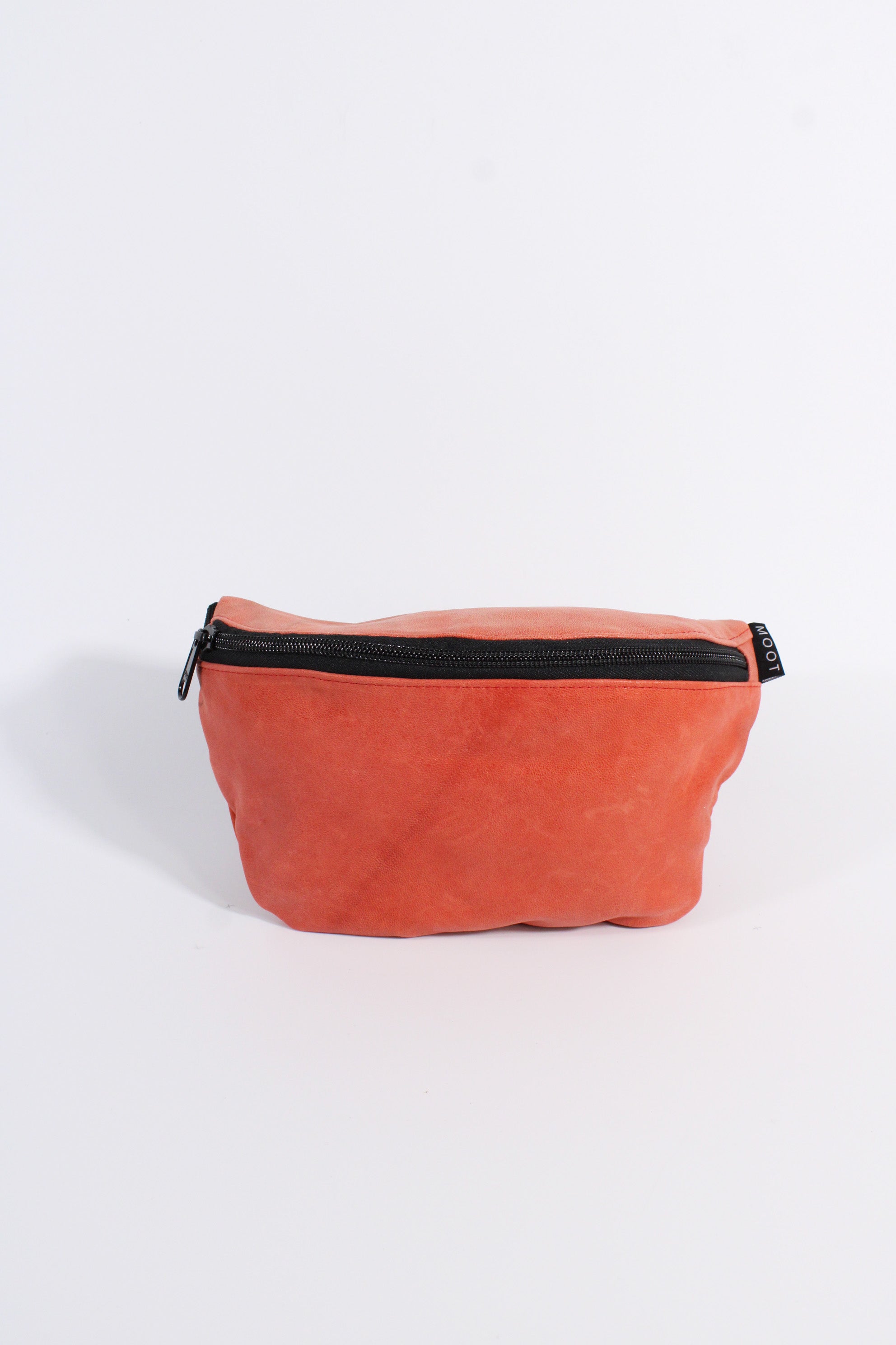 Die Bauchtasche – Blassrot